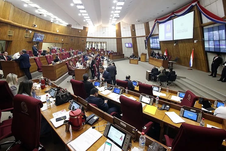 La Cámara de Diputados convocó hoy a sesión ordinaria a las 9:00.