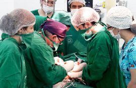 medicos-de-clinicas-realizaron-un-trasplante-renal-el-sabado-la-beneficiada-es-una-joven-de-21-anos--225440000000-1641772.jpg