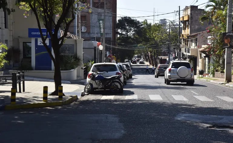 El estacionamiento tarifado ya comenzó su proceso de cartelería y pintura en Asunción.
