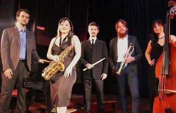 Víctor Álvarez, Lucero Núñez, José Burguez, Jonathan Piñero y Paula Rodríguez, integrantes del CCPA Jazz Quintet.
