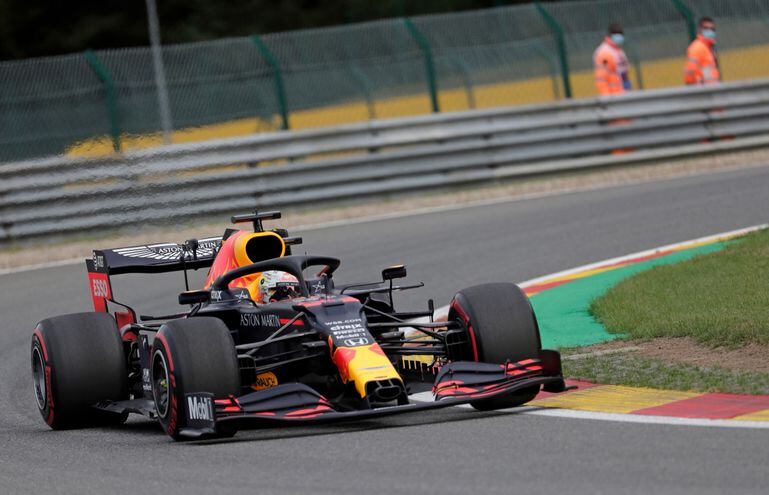 Max Verstappen, con Red Bull, dominó ayer la segunda sesión de pruebas en Spa.