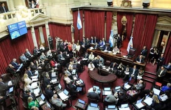 el-senado-argentino-con-el-impulso-del-oficialismo-y-el-apoyo-de-sectores-de-la-oposicion-aprobo-una-ley-que-permitira-saldar-las-deudas-con-fondo-200020000000-1444131.jpg