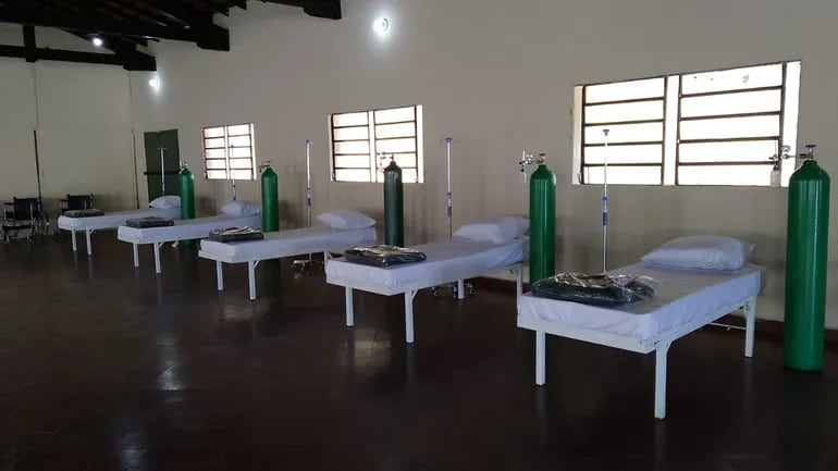 Habilitan 25 camas para pacientes no críticos en sede militar de Mariano Roque Alonso.