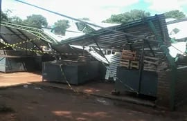 En estas condiciones se encuentra el mercado municipal de la ciudad de Guarambaré hace más de 15 días, según denunciaron los vendedores