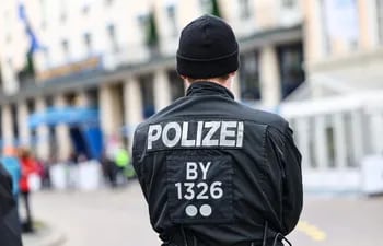 Varios estudiantes de un centro de secundaria de Wuppertal (oeste de Alemania) han resultado heridos este jueves en un ataque con arma blanca, mientras que un sospechoso ha sido detenido, informó la policía.