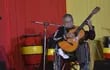 efren-echeverria-demostro-su-gran-habilidad-con-la-guitarra-al-interpretar-temas-del-repertorio-tipico-del-paraguay--190925000000-1033453.jpg