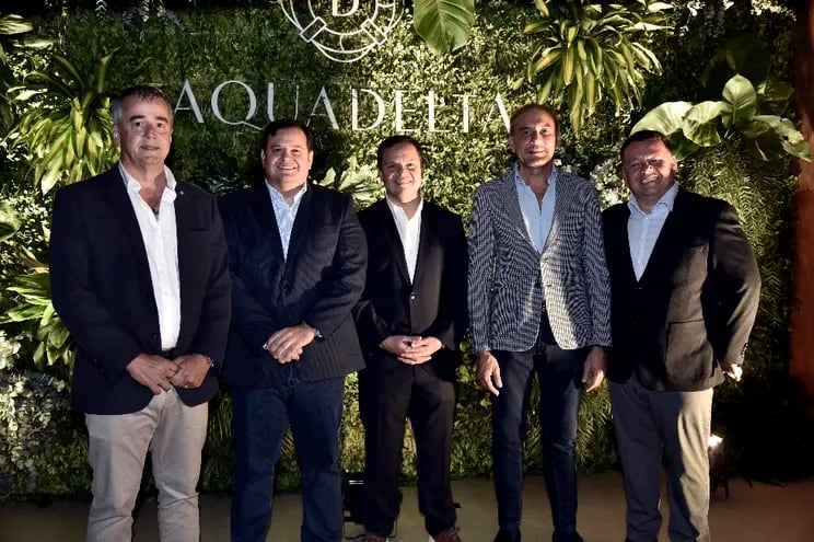 Fernando Talavera, Jorge Figueredo, Ernesto Figueredo, Tony Ortellado y Aníbal Figueredo.