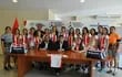 las-atletas-paraguayas-posan-junto-al-ministro-de-deportes-victor-pecci--155343000000-1108755.jpg
