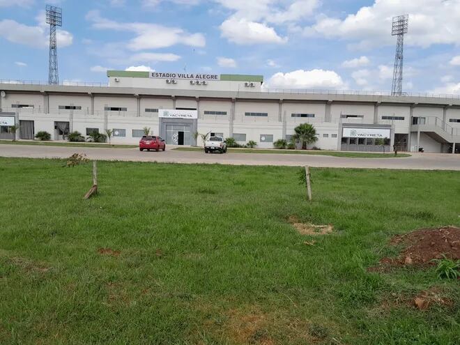 Vista de la entrada principal del Estadio Villa Alegre