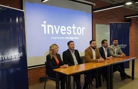 Ana Neffa, Sebastián Oporto, Federico Callizo, Álvaro Acosta y Fabio Zarza son directivos de Investor Casa de Bolsa S.A.