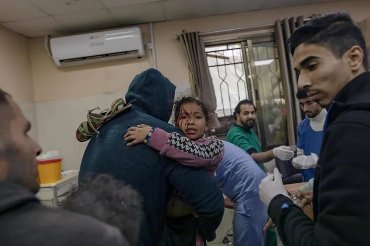 Heridos palestinos en el Hospital Nasser en Khan Yunis. EFE