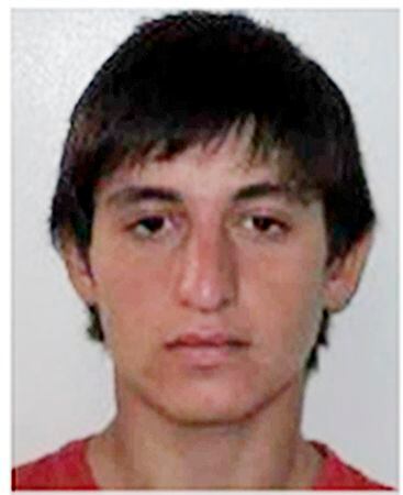 Julio César Osorio (25),   más conocido como Tres Dedos, fallecido.
