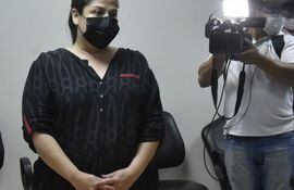 Patricia Samudio, ex titular de Petropar, acusada de lesión de confianza por el caso "agua tónica".