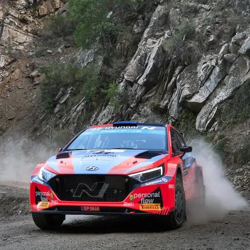 Fabrizo Zaldívar y Mercelo Der Ohannesian accedieron al tercer lugar en la WRC2 Junior con el Hyundai i20 N Rally2.