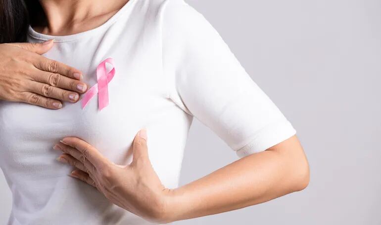 El tratamiento del cáncer de mama puede ser sumamente eficaz, con probabilidades de supervivencia del 90% o más altas, en particular cuando la enfermedad se detecta de forma temprana, remarca la OMS.