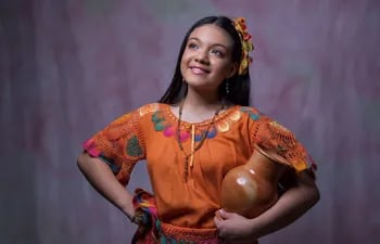 La joven Milena Luján, de 13 años, presenta su primer disco, en Ciudad del Este.
