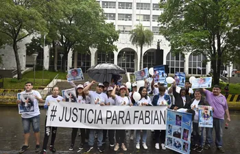 Familiares de Fabián Marín se movilizan para pedir condena contra Papo Morales