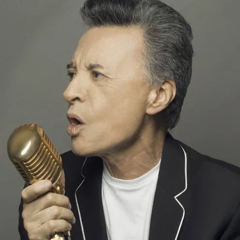 A sus 80 años, el cantante argentino Palito Ortega prepara "Gracias", su gira de despedida tras más de cinco décadas de carrera.