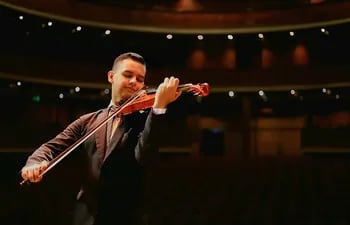Jorge Vera aspira no solo a ser un gran violinista sino también a compartir todo lo que sabe e impulsar a jóvenes del interior del país.