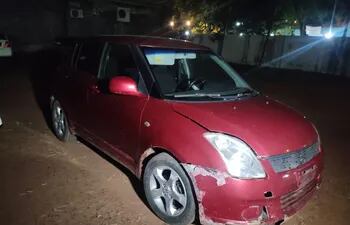 Este vehículo fue robado el miércoles y posteriormente usado en un atraco por los ladrones, informó la Policía.