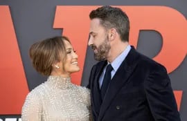 ¡Enamorados! La actriz y cantante estadounidense Jennifer López y el actor Ben Affleck asistieron al estreno de Air, en el Regency Village Theatre de Los Ángeles, California.
