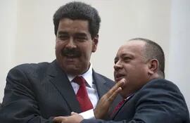 maduro-vicepresidente-venezolano-y-cabello-titular-de-la-asamblea-nacional-idearon-la-prorroga-del-mandato-de-chavez--213223000000-504952.jpg