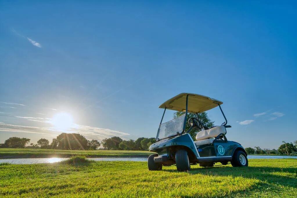 El Village Iguassu cuenta con un campo de golf profesional de 18 hoyos.
