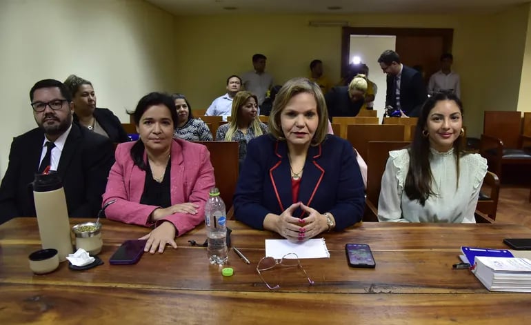 Conciliación entre la senadora Lilian Samaniego y el Dr. Edilberto Rivarola.