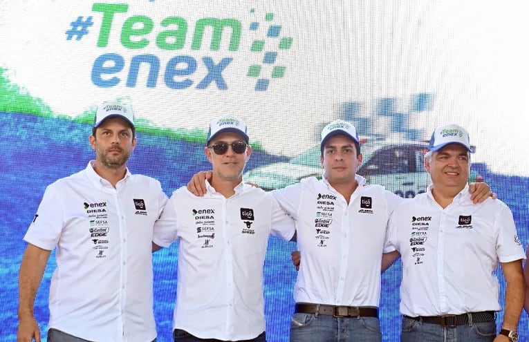 El equipo de ENEX que compite este año en el Rally está integrado por Augusto Bestard, Javier Ugarriza, Diego Fabiani y Héctor Nunes.