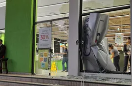 Un cajero automático quedó destruido tras un intento de hurto ocurrido en la ciudad de San Lorenzo en agosto pasado.