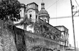 El templo de La Encarnación era el epicentro de las celebraciones tradicionales de Semana Santa en 1970.