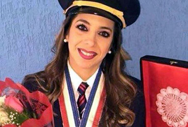 Primera piloto de línea comercial deja de volar - Economía 