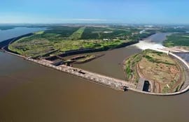 “Itaipú es solemne, portentosa y no falla, seguimos exigiéndole sin dar nada a cambio; asumámosla, ella siempre responde”.