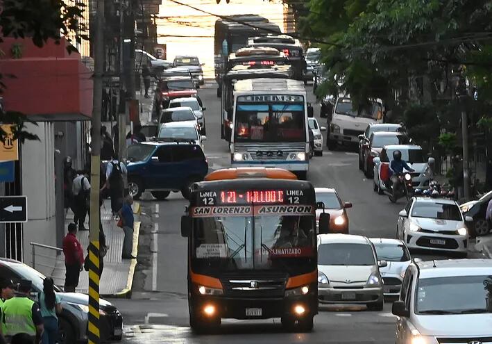 Viceministerio de Transporte buscará implementar carriles exclusivos para buses en el área metropolitana.
