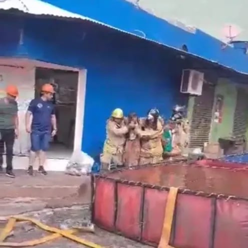 El bombero rescatado por sus camaradas en Ciudad del Este.