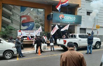Miembros del Sindicato de Trabajadores de Copaco se movilizarán frente a oficinas de la institución en el microcentro.