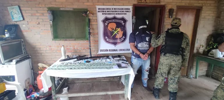 Detuvieron a Osvaldo Ruben Cabañas Ruiz sospechoso miembro del clan Rotela, distribuidor de drogas a microtraficantes de Tobatí.