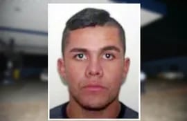 Miguel Ángel Caballero Rodríguez (20) alias "Papalo" o "El transportador", actualmente prófugo por asesinatos y robos múltiples.