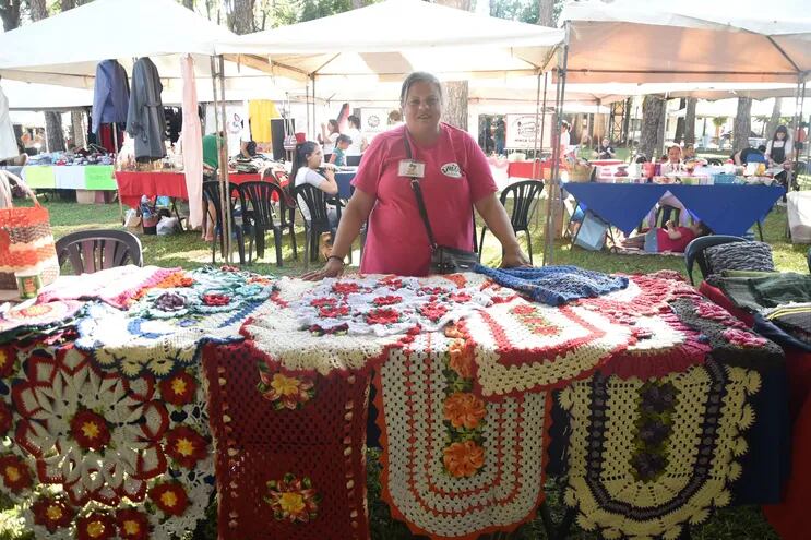 Una variedad de productos artesanales estuvieron en exposición en la primera feria de mujeres de emprendedoras del año, en Alto Paraná,