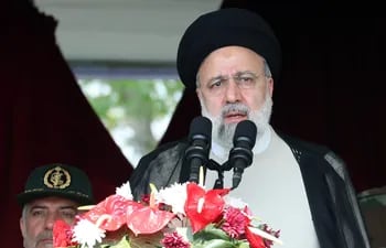 Según los medios estatales iraníes, el presidente Raisi, el ministro de Asuntos Exteriores, Hossein Amir Abdolahian, y varias otras personas murieron en el accidente áereo.