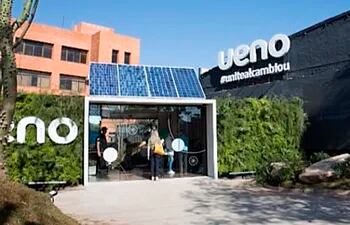 Toda la energía del contenedor móvil Inteligente se alimenta a través de paneles solares. #unitealcambiou, propone ueno.