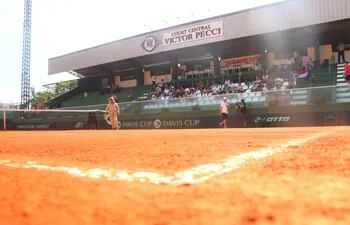 El Court Central Víctor Pecci del Club Internacional de Tenis (CIT) durante la serie de los Play-offs del Grupo Mundial II de la Copa Davis entre Paraguay y Mónaco.