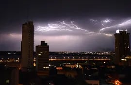 Meteorología anuncia lluvias, tormentas eléctricas, fuertes ráfagas de viento y hasta caída de granizos en el norte de la región Oriental y el Chaco