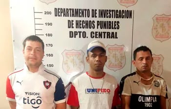 Gustavo Ariel López Araujo, Adrián David Vergara de los Santos y Pablo Gabriel González Núñez, detenidos en sede de Investigaciones de Central.