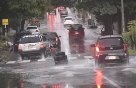 lluvia raudal tormenta temperatura clima pronóstico tránsito moto