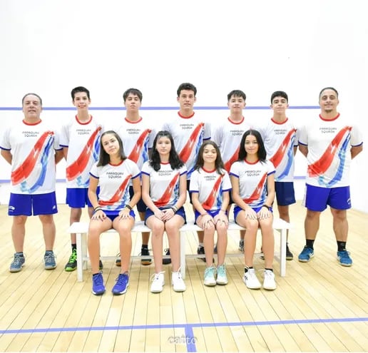 Selección nacional juvenil de squash que competirá en el Sudamericano en tierra brasileña.
