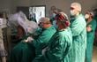 Médicos del Hospital de Clínicas realizaron con éxito un implante coclear.
