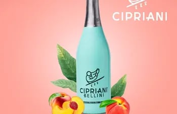 Una bebida fresca es el Cipriani Bellini que representa Brumado S.A.