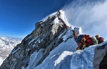 atasco-alpinista-everest-100022000000-1835502.JPG