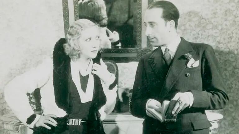 Mario Arnold con la actriz María Fernanda Ladrón de Guevara.